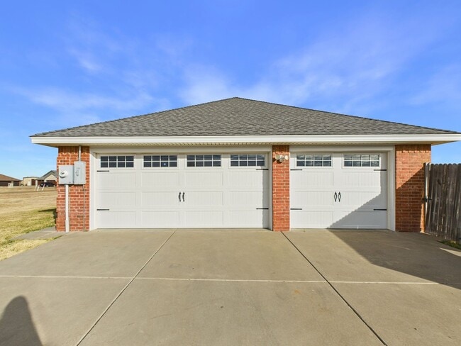 Building Photo - 1701 Rock Creek Rd