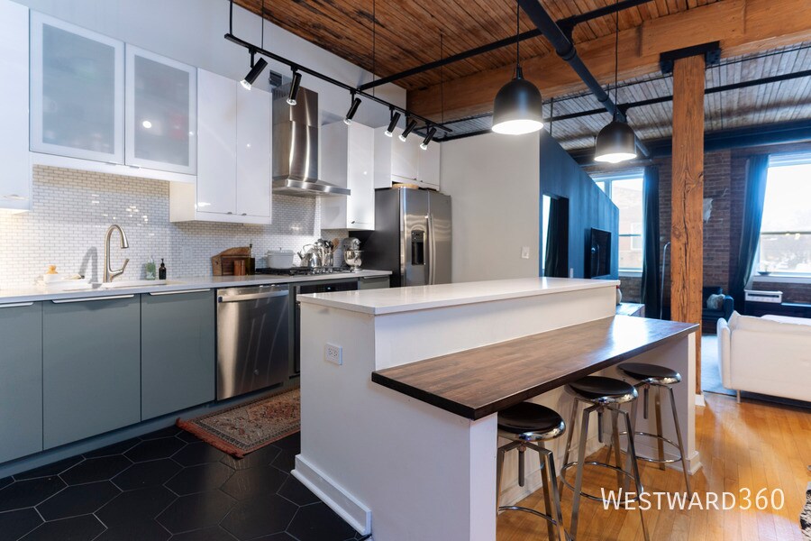 Foto principal - 1725 W North Ave