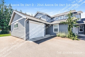 Building Photo - 2046 Aaron Dr