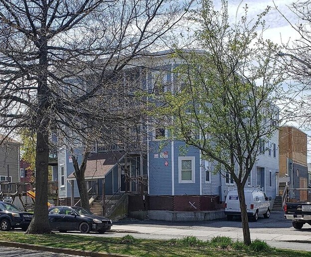 Primary Photo - 86 Mall St