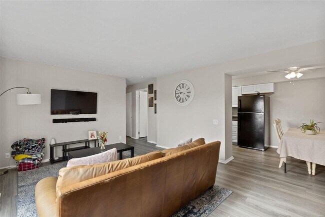 Foto del edificio - 10443 Briarbend Dr