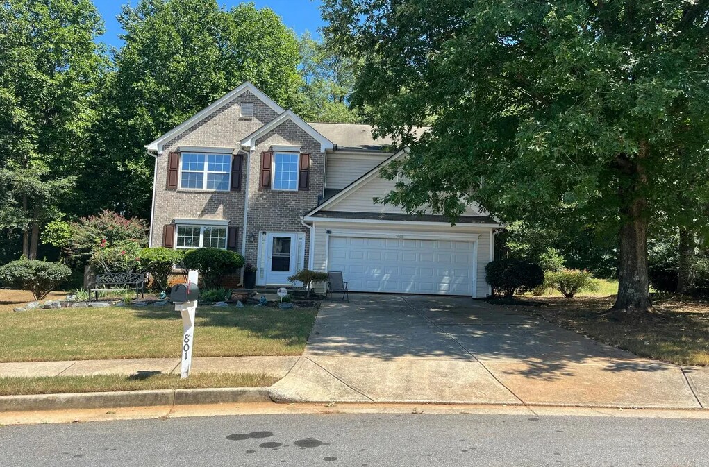 Primary Photo - 801 Winbrook Dr