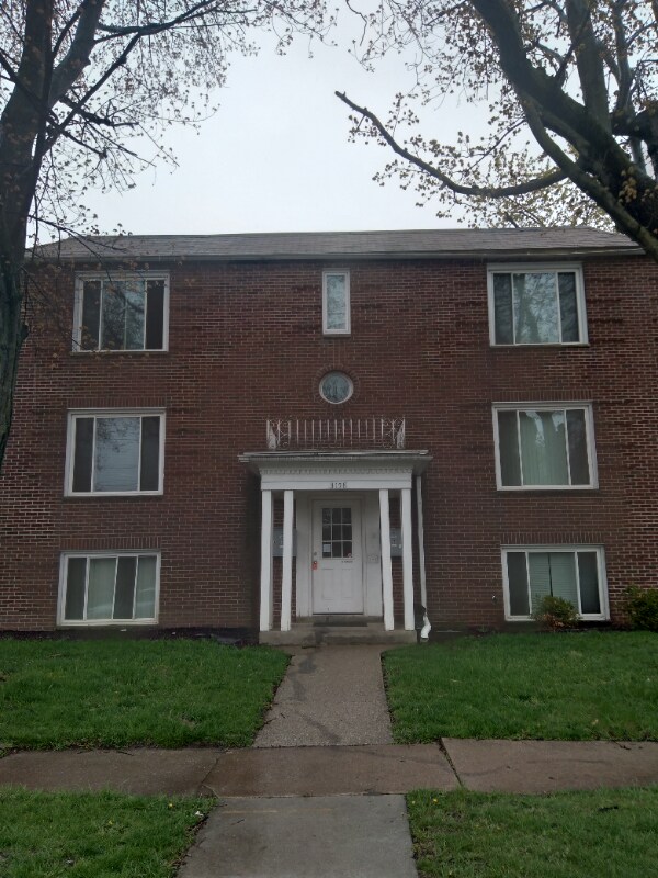 Primary Photo - 3158 Algonquin Pkwy