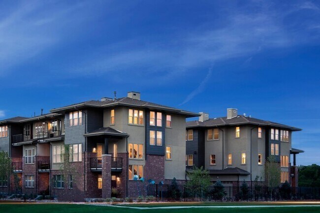 Foto del edificio - Executive Rental in Prestigious Crestmoore...