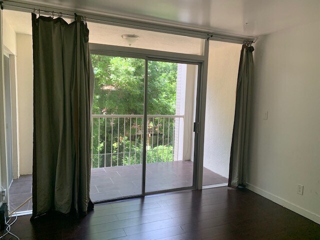 Foto del edificio - 1200E Apartments