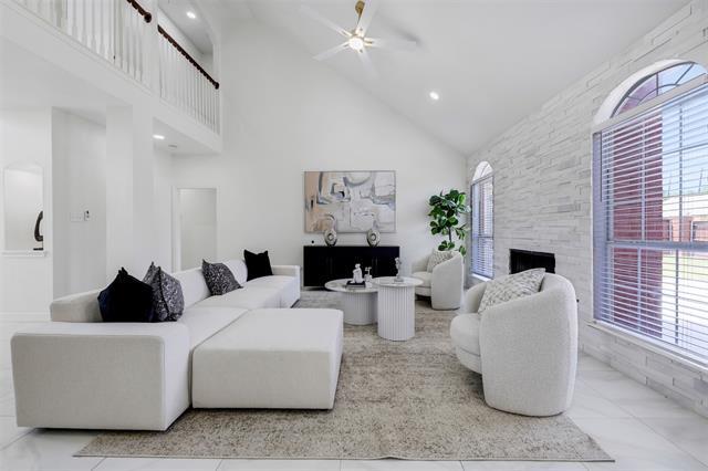 Foto del edificio - 9320 Vista Cir
