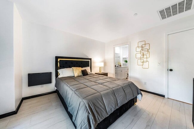 Foto del edificio - 7225 Cedar Rd