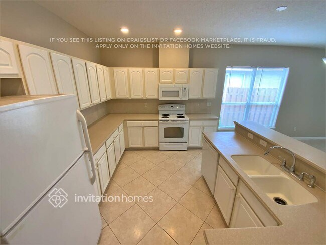 Foto del edificio - 14618 Falling Waters Dr