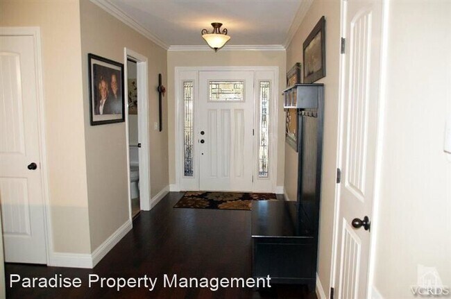 Building Photo - 4 br, 2.5 bath House - 286 N. Ashwood Ave.