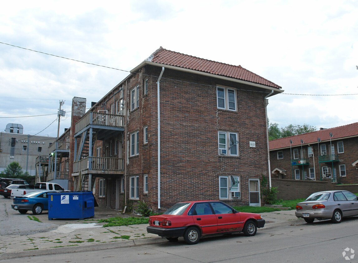 Building Photo - 617 S 31st St