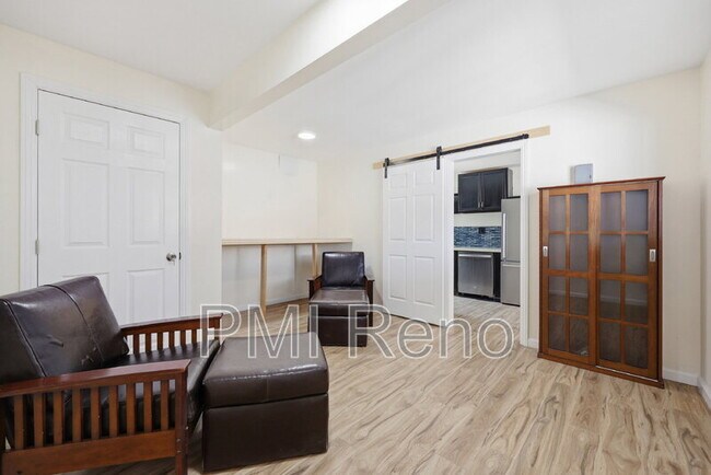 Foto del edificio - 1515 N Carson St