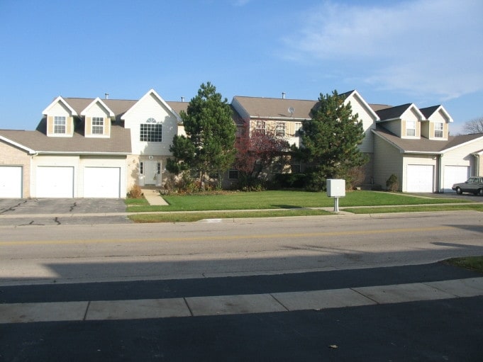Primary Photo - Wood Creek Village