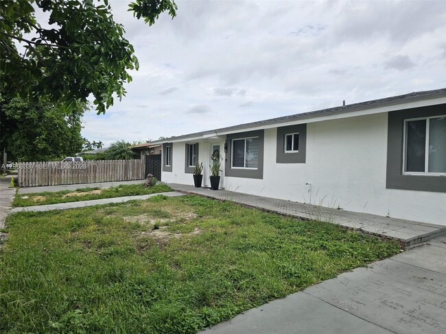 Building Photo - 75 SW 18th Ave