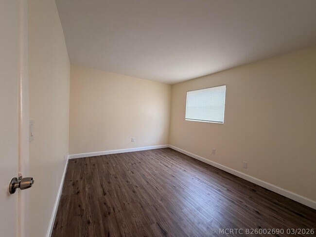 Foto del edificio - 1505 Crescent Cir