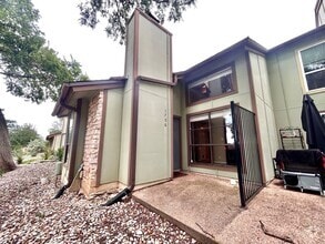 Building Photo - 1706 Timber Ridge Dr