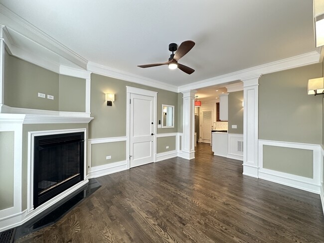 Building Photo - 1410 W Cornelia Ave