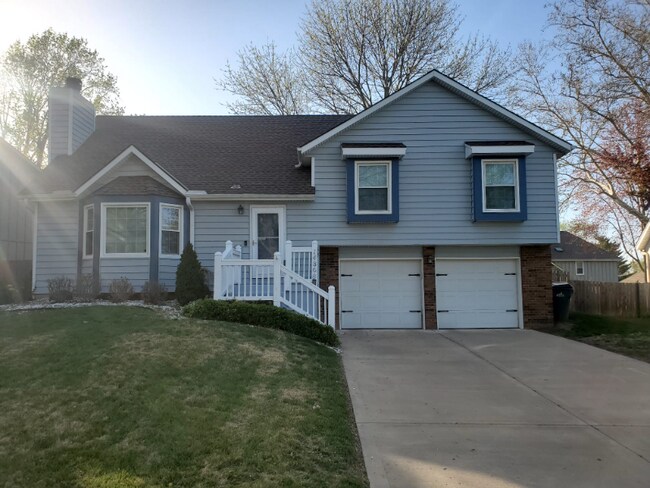 Building Photo - 14808 S Saddletree Ln