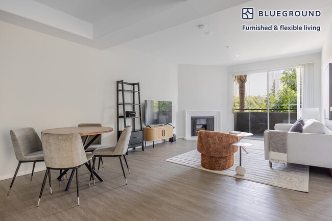 Building Photo - 2225 S Beverly Glen Blvd