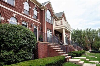 Building Photo - 1446 Raliegh Pl
