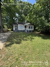 Building Photo - 2909 Dogwood Ave