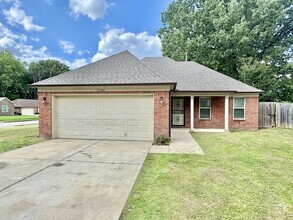 Building Photo - 5626 Tulip Tree Dr