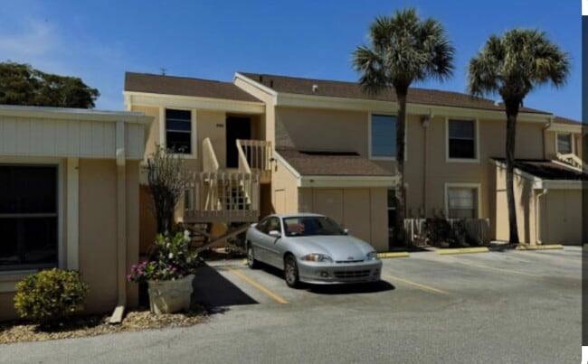 Building Photo - 6312 7th Ave W