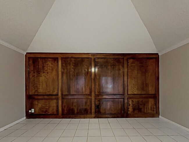 Building Photo - 6210 St Anne Forest Dr