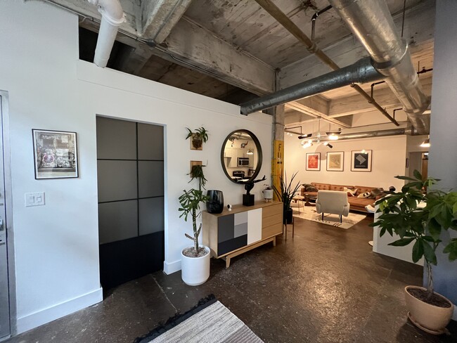 Foto del edificio - 659 Auburn Ave NE