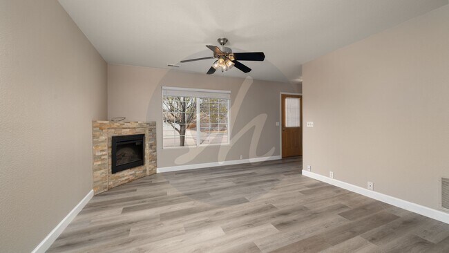 Foto del edificio - Updated Two Story in Stetson Hills