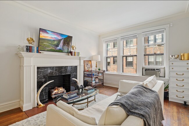 Foto del edificio - 2309 N Commonwealth Ave