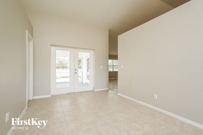 Foto del edificio - 1828 SW 3rd Pl