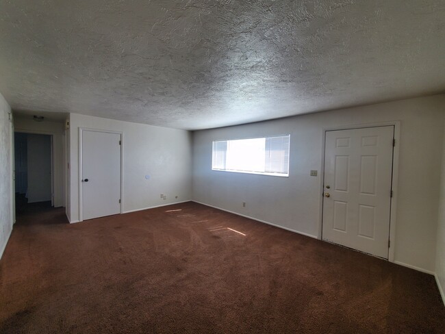 Building Photo - 1388 Ashment Ave