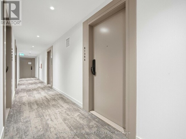 Building Photo - 3071 Trafalgar Rd