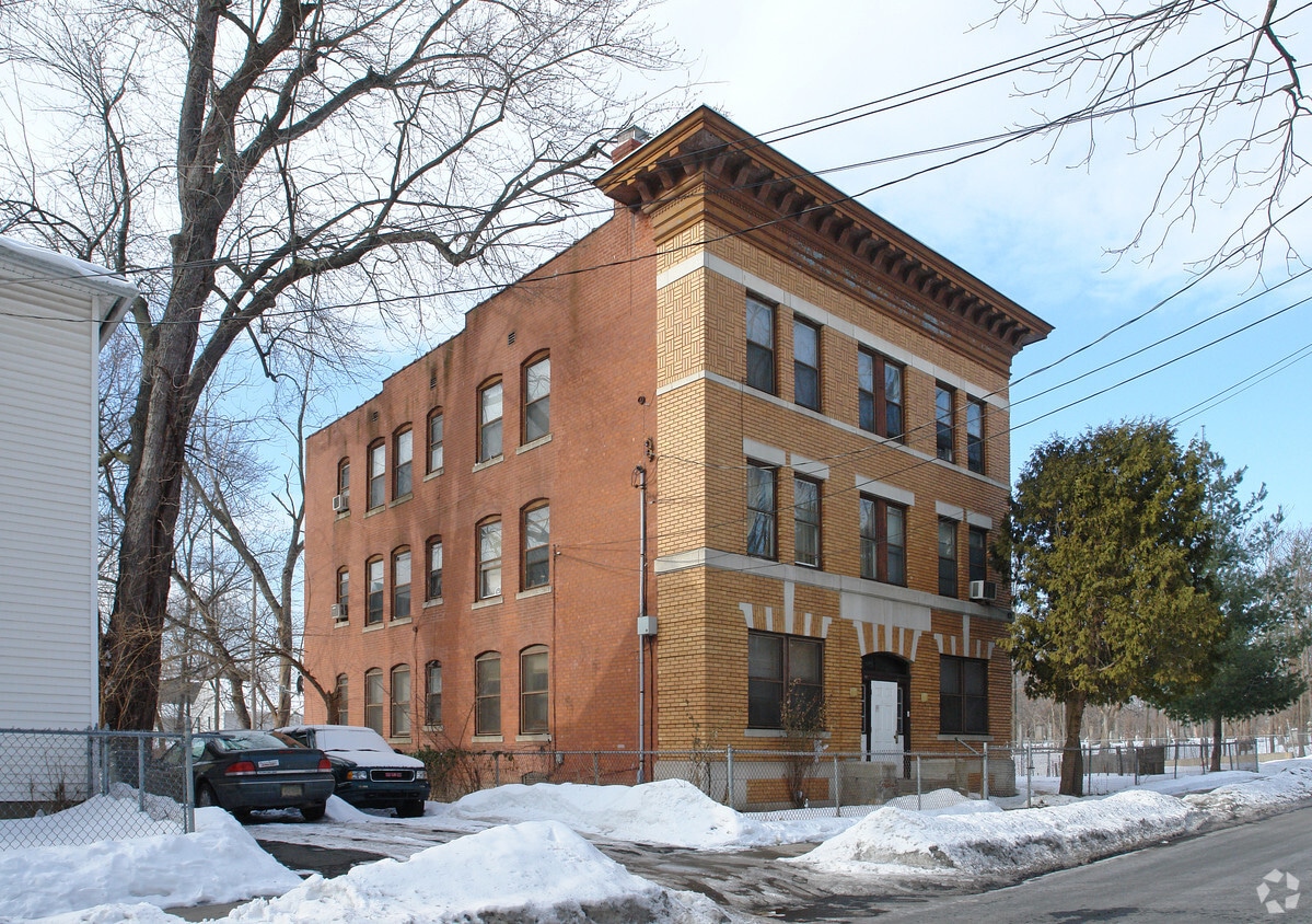 Primary Photo - 33-35 Bethel St