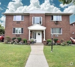 Building Photo - 28 Mallory Rd