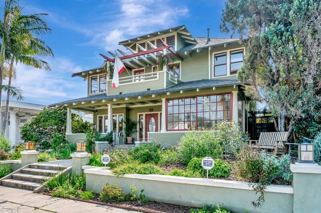 Building Photo - 1851 Sunset Blvd