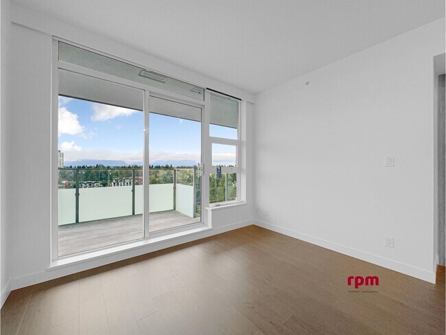 Photo du bâtiment - 13778-1100 100 Ave