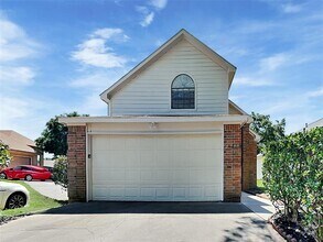 Building Photo - 14815 Cygnus Ct