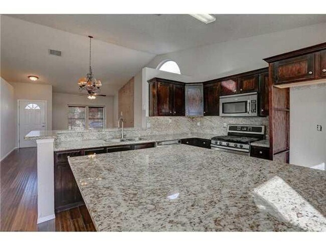 Foto del edificio - Amazing 3 bedroom 2 bath home is West El Paso!