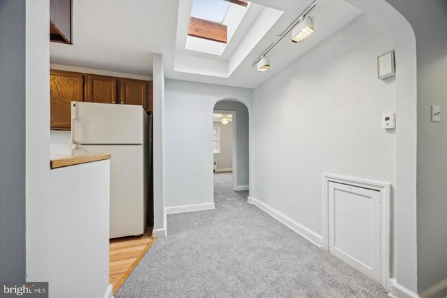 Building Photo - 11 Trent Rd