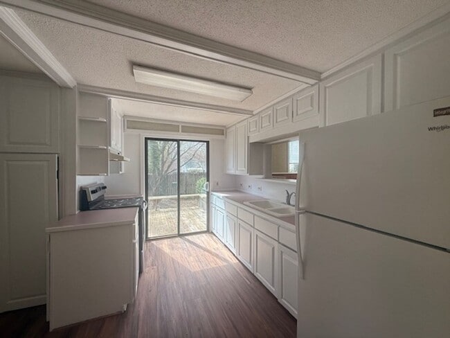 Building Photo - Great Experiences Are Just Around The Corner at Keener!