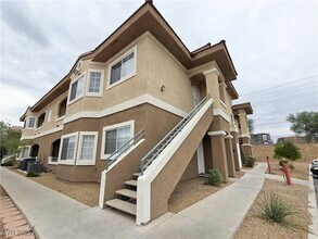 Building Photo - 833 Aspen Peak Loop
