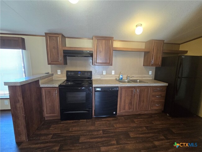 Building Photo - 1911 Wald Rd