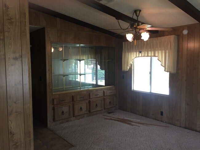 Building Photo - 26177 Ardmore Dr