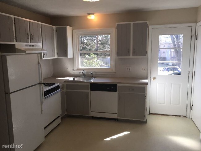 Foto del edificio - 2 br, 1 bath Apartment - 120 Everglade Ave