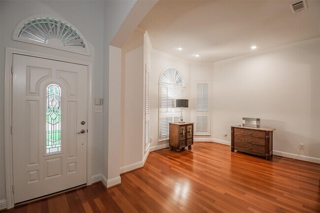 Building Photo - 4828 Holly Berry Dr
