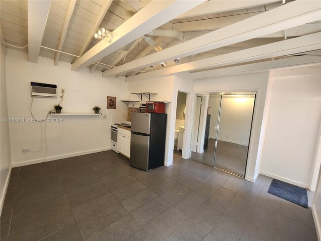 Building Photo - 315 Walnut St