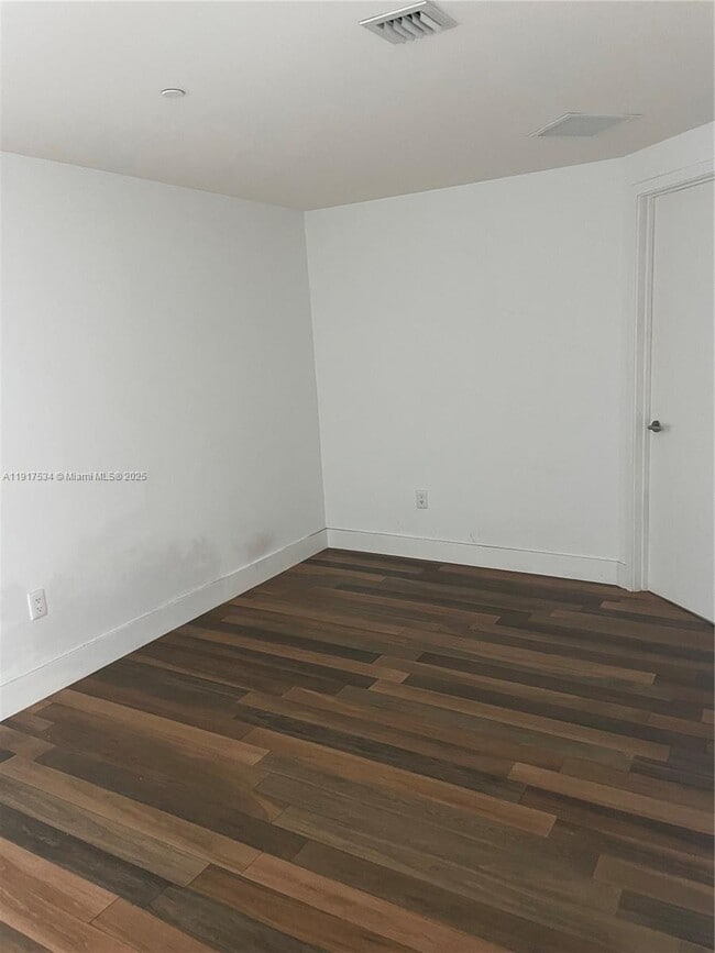 Building Photo - 1100 S Miami Ave