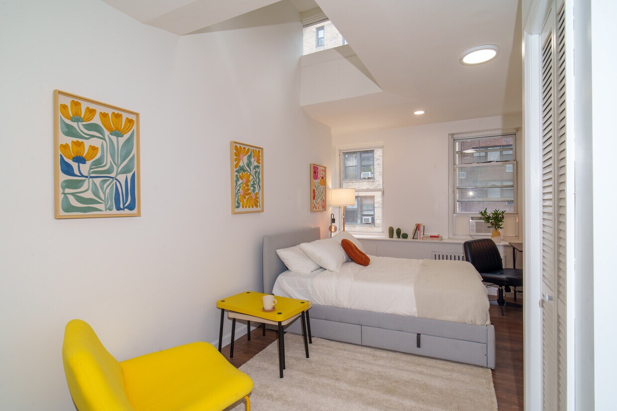 Foto principal - 312 E 51st St