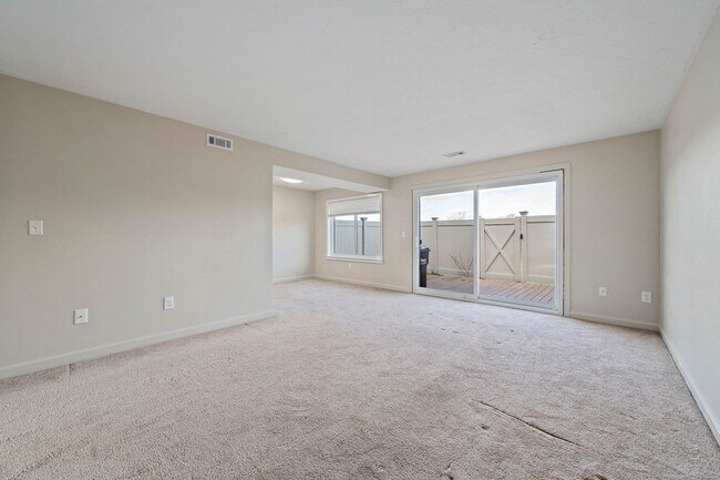 Foto del edificio - 51 Cottonwood Dr